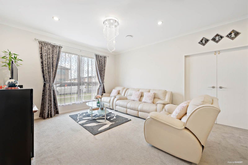 1 Sunshine Lane, Flat Bush, Auckland - Carousel 2
