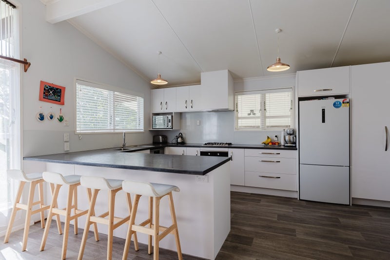 23 Haast Place, Awapuni, Palmerston North - Carousel 2