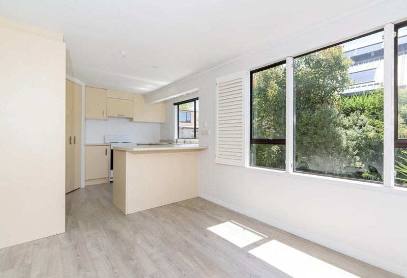 2/18 Killarney Street, Takapuna, Auckland - Carousel 2