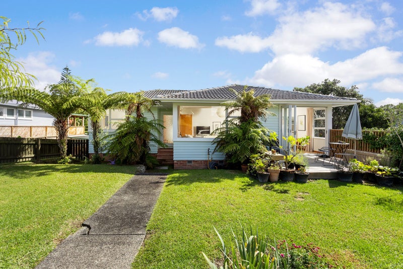 87 Stott Avenue, Birkdale, Auckland - Carousel 1