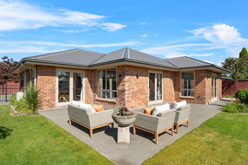 43A Coolspring Way, Redwood, Christchurch - Carousel 2