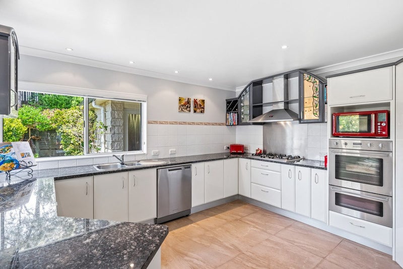 8 Tudor Court, Paraparaumu Beach, Paraparaumu - Carousel 1