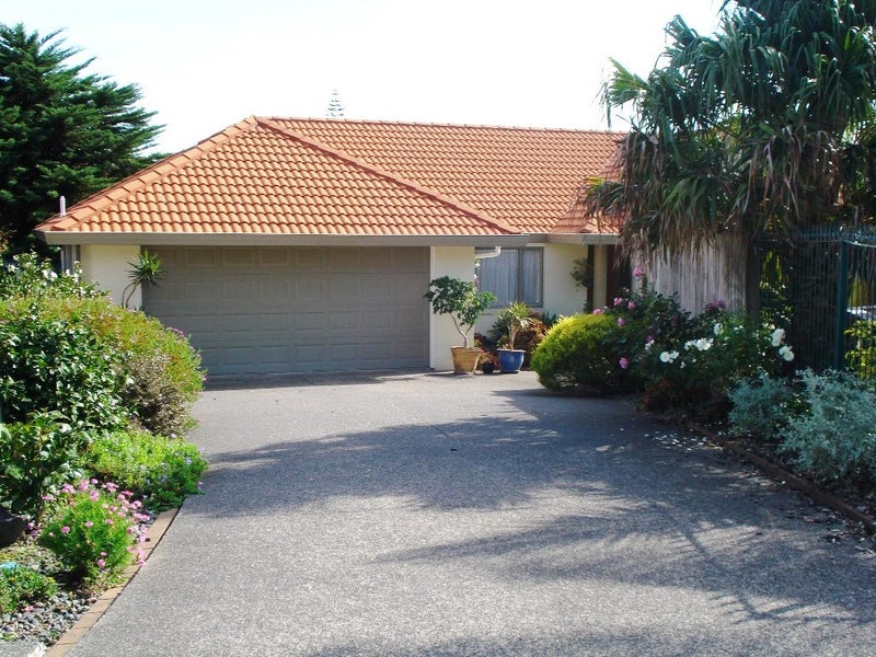 34 Gillett Place, Botany Downs, Auckland - Carousel 2
