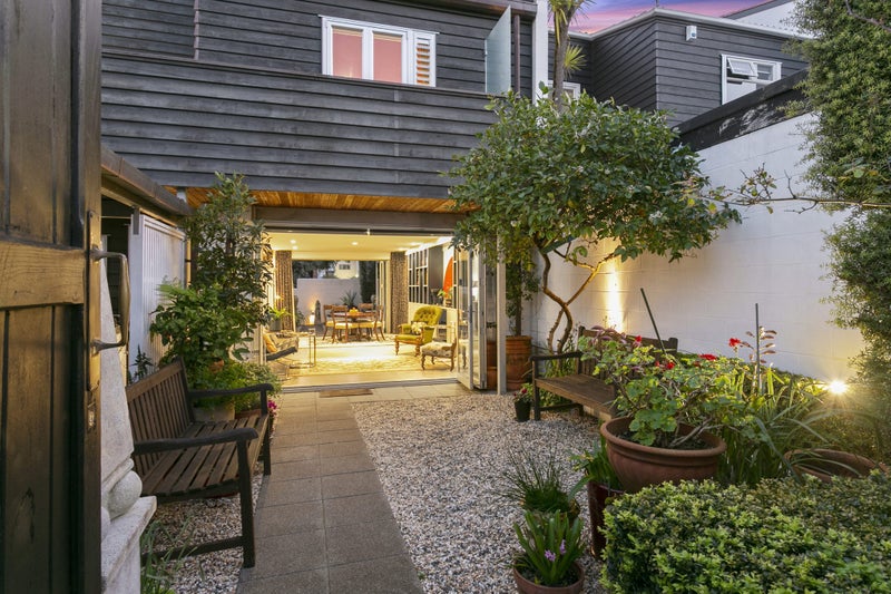 32 Gwilliam Place, Freemans Bay, Auckland - Carousel 2