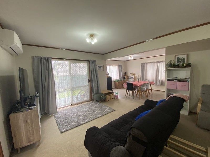 14 Sylvester Avenue, Mount Roskill, Auckland - Carousel 2