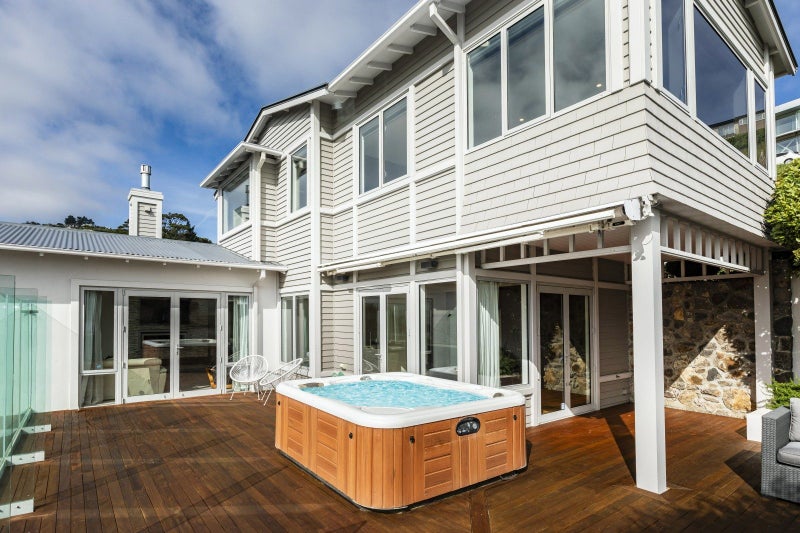 2 Challenger Lane, Redcliffs, Christchurch - Carousel 1