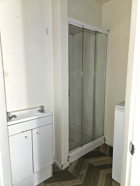 4/5 Hopper Street, Mount Cook, Wellington - Carousel 19