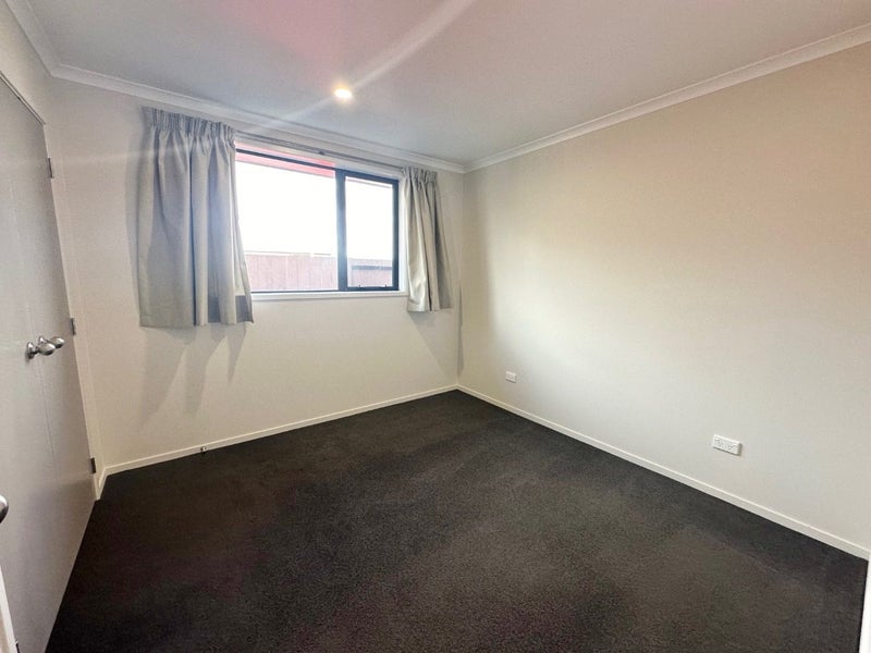 212 Saint James Drive, Huntington, Hamilton - Carousel 17
