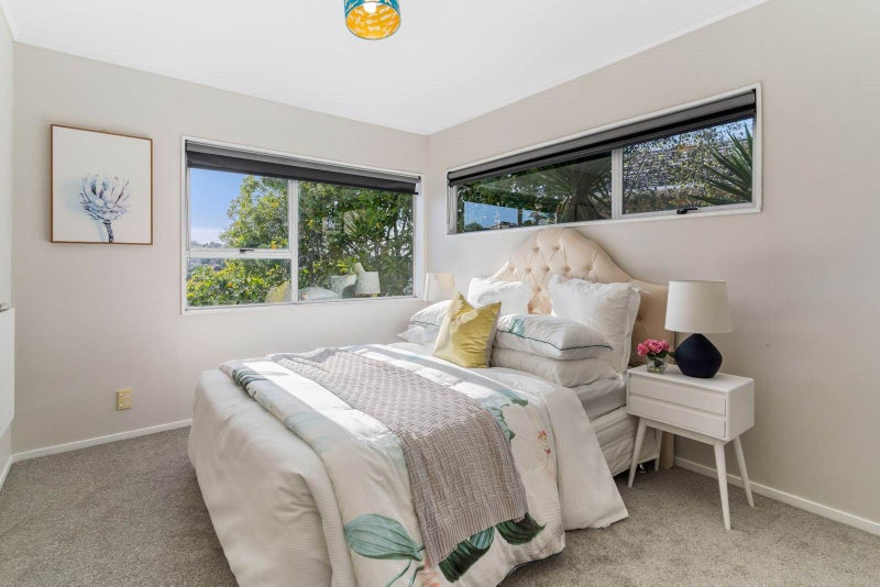 37 Stapleford Crescent, Browns Bay, Auckland - Carousel 2