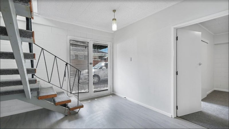 3/120 Titirangi Road, New Lynn, Auckland - Carousel 2