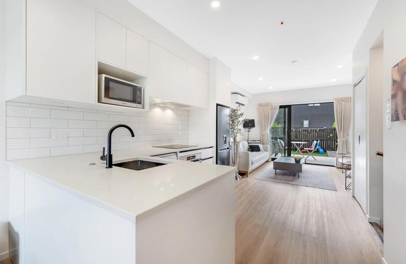 54 Whakatupu Road, Flat Bush, Auckland - Carousel 2