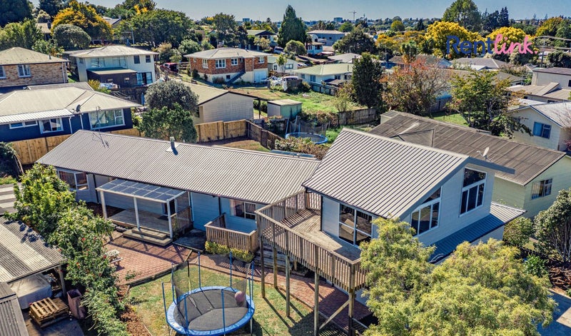 8 Redmond Street, Judea, Tauranga - Carousel 1