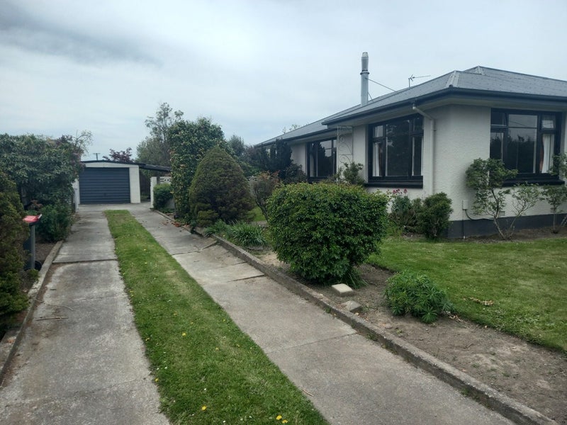 33 Bourne Crescent, Papanui, Christchurch - Carousel 1