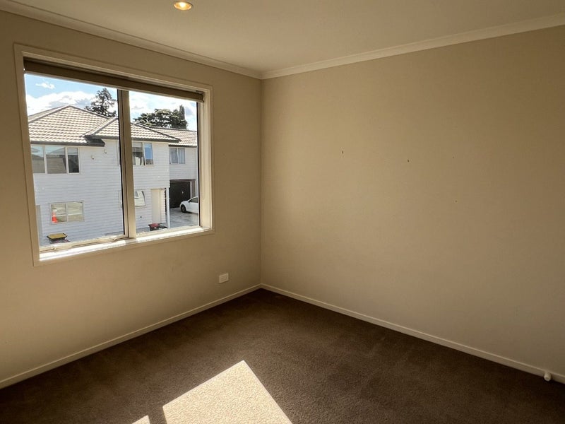 24 Akeake Lane, Manurewa, Auckland - Carousel 11