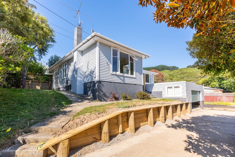 68 The Drive, Tawa, Wellington - Carousel 1