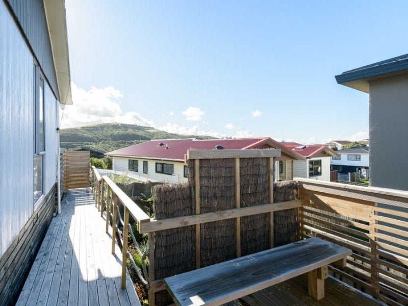 14A Sunhaven Drive, Newlands, Wellington - Carousel 19