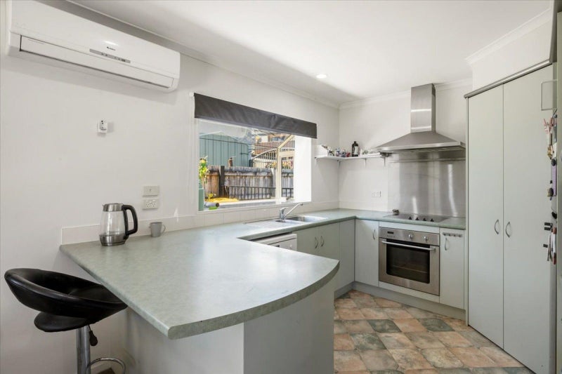 16 Eclipse Terrace, Welcome Bay, Tauranga - Carousel 2