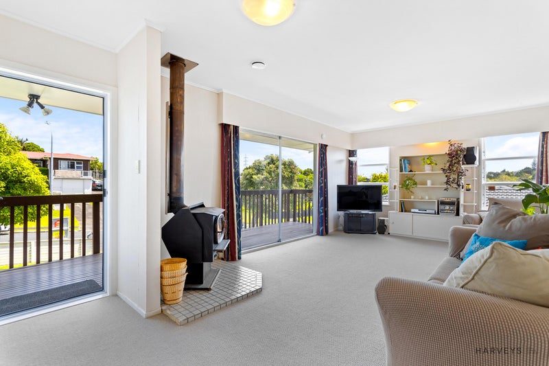 6 Rangitiki Crescent, Lynfield, Auckland - Carousel 2