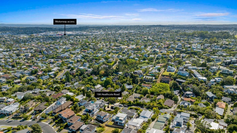 1/19 Heathcote Road, Castor Bay, Auckland - Carousel 50