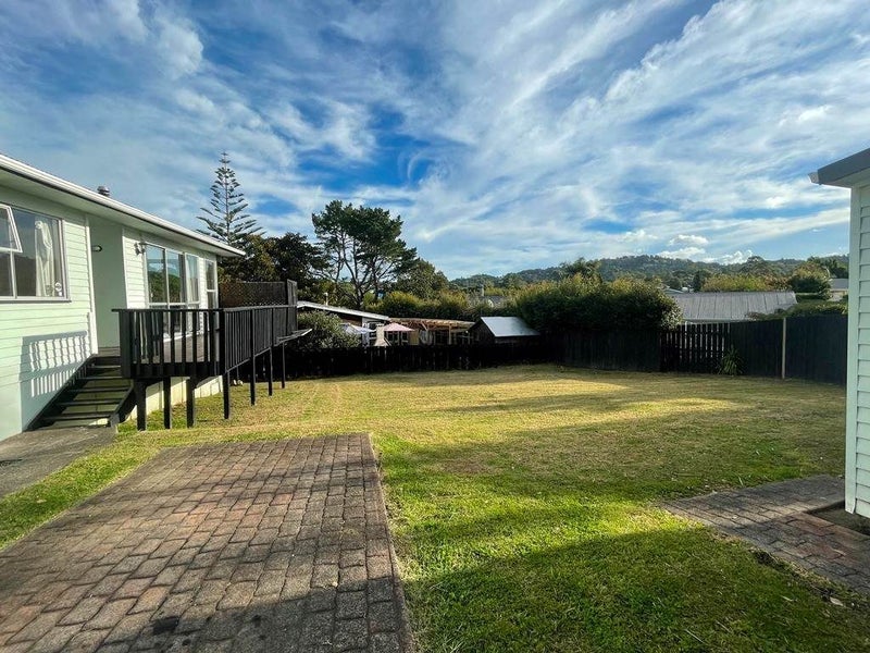 82 Lantana Road, Green Bay, Auckland - Carousel 12