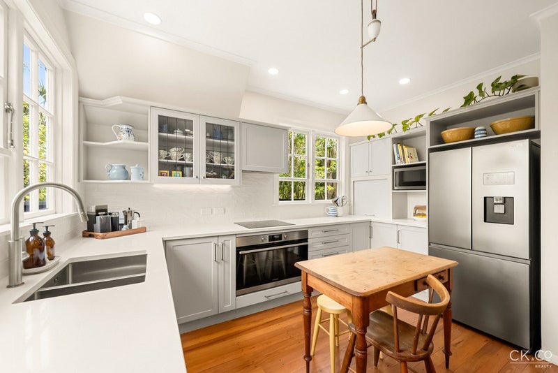 14 Willoughby Street, Woburn, Lower Hutt - Carousel 2