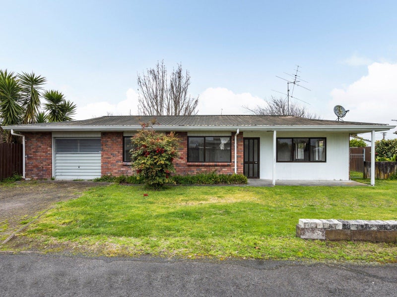 7A Fox Street, Hamilton East, Hamilton - Carousel 1