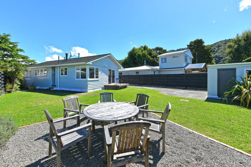 4 Bailey Grove, Trentham, Upper Hutt - Carousel 2