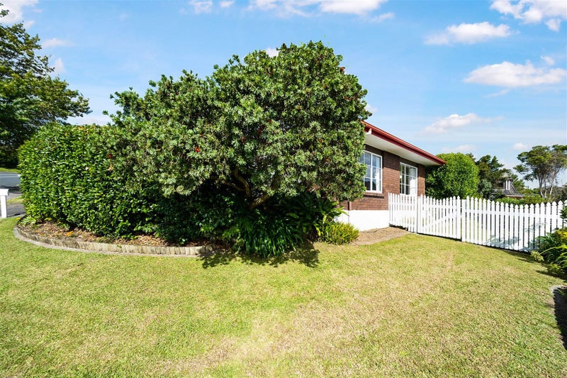 19 Palomino Drive, Henderson, Auckland - Carousel 24