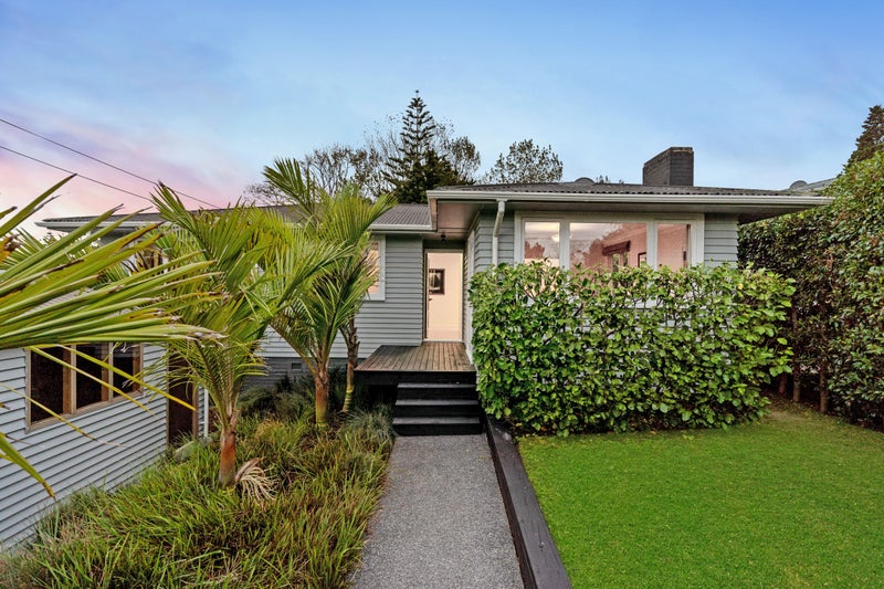 23 Laburnum Road, New Windsor, Auckland - Carousel 1