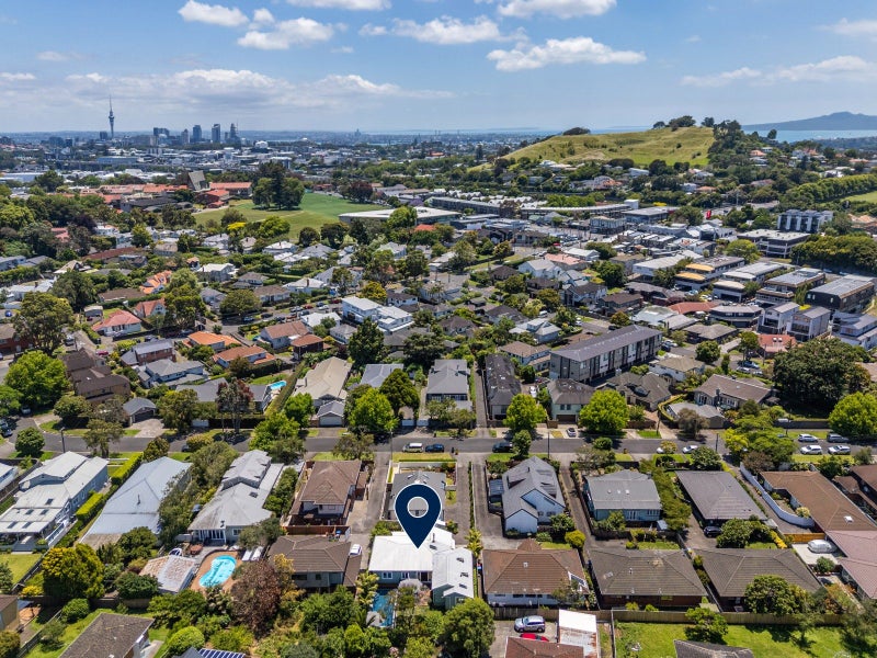 13 Highwic Avenue, Epsom, Auckland - Carousel 25