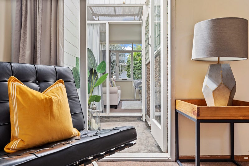 8/0 Onehunga Mall, Onehunga, Auckland - Carousel 1