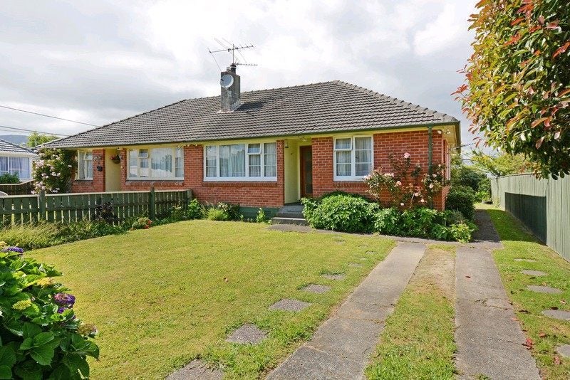 16 Hazel Street, Ebdentown, Upper Hutt - Carousel 1