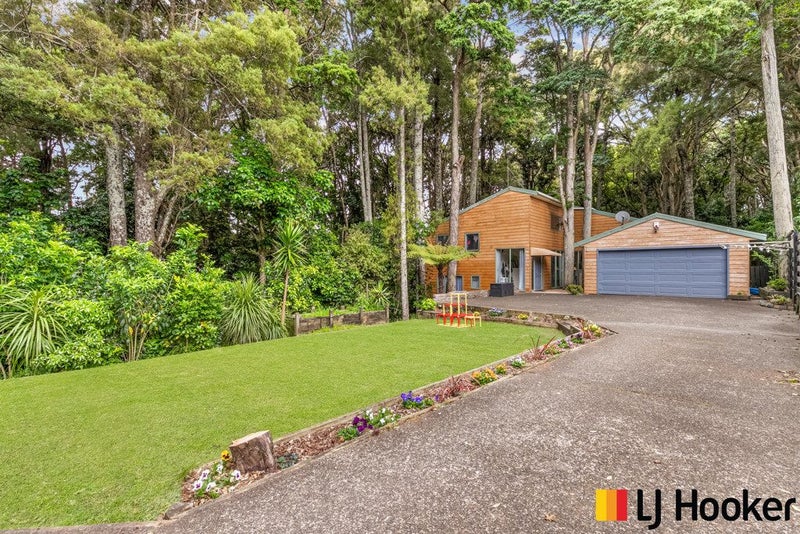 42 Collie Street, Hill Park, Manukau - Carousel 2