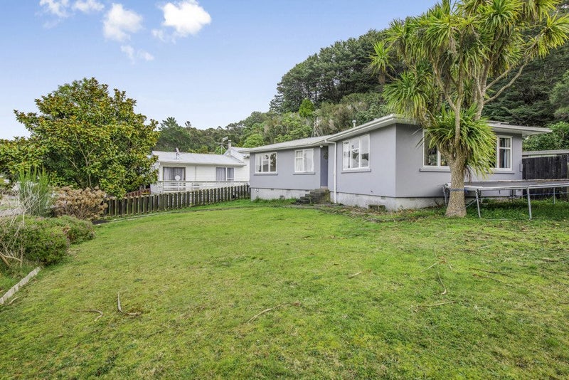 57 Kairanga Crescent, Wainuiomata, Lower Hutt - Carousel 1