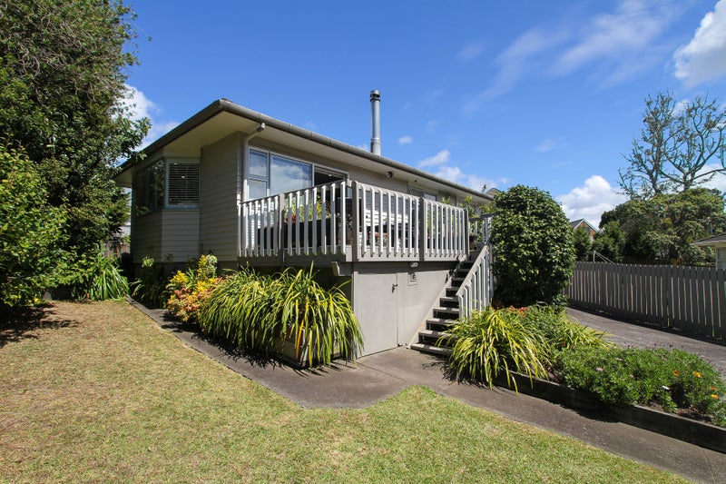 7 Taynith Place, Glenfield, Auckland - Carousel 2