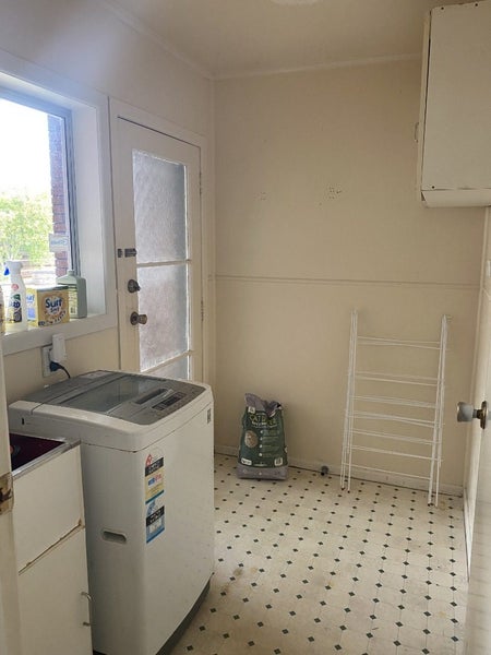 13 Bernard Street, Chedworth, Hamilton - Carousel 12