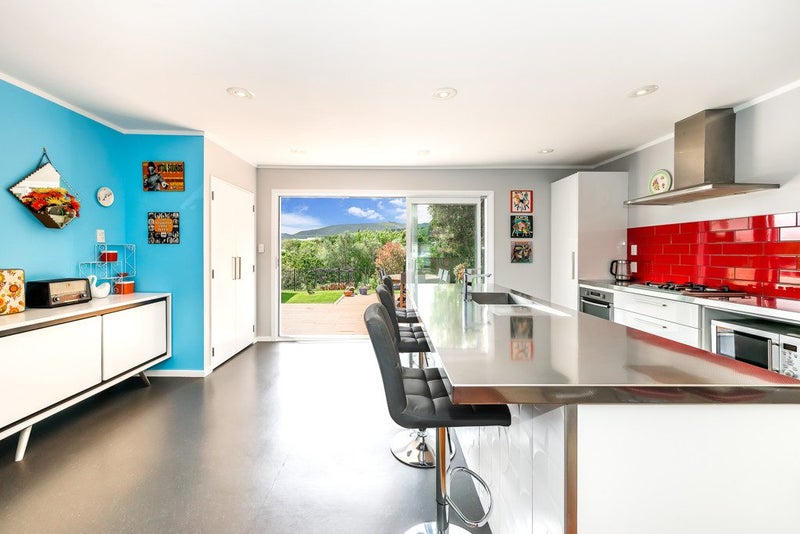 106 Renown Road, Raumati South, Paraparaumu - Carousel 2