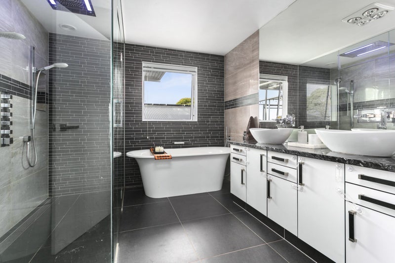 38 Parrs Cross Road, Henderson, Auckland - Carousel 2