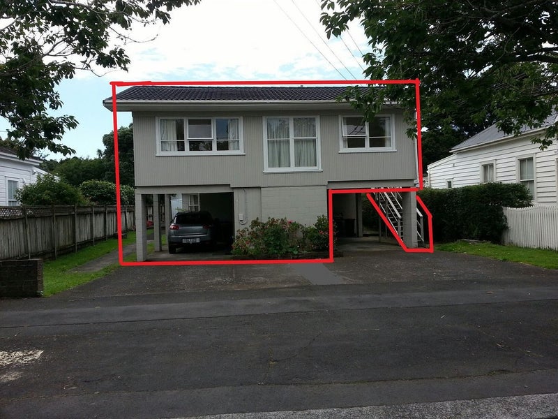 1/5 Carmen Avenue, Balmoral, Auckland - Carousel 1