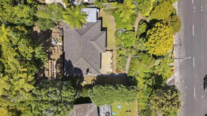 35 Queens Road, Glen Avon, New Plymouth - Carousel 16