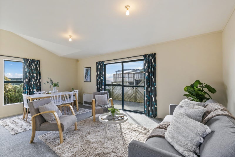 12A Kentwood Drive, Woodridge, Wellington - Carousel 2