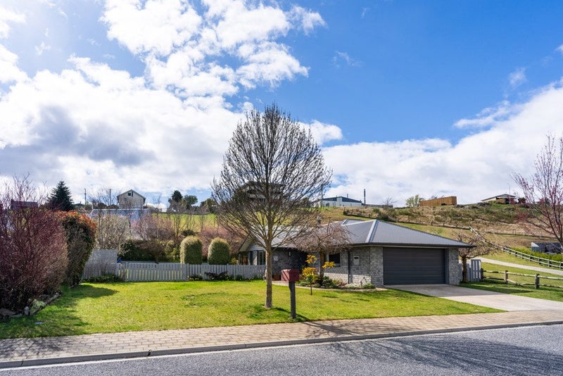 39 Hewson Crescent, Wanaka - Carousel 2