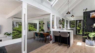 2/7 Karapiti Place, Glen Eden, Auckland - Carousel 1