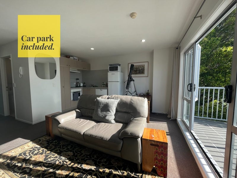 4M/3 Keystone Avenue, Three Kings, Auckland - Carousel 1