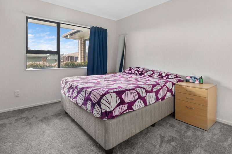 4 Mews Place, Forest Lake, Hamilton - Carousel 2