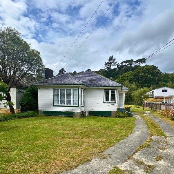 107 Main Road, Wainuiomata, Lower Hutt - Carousel 1