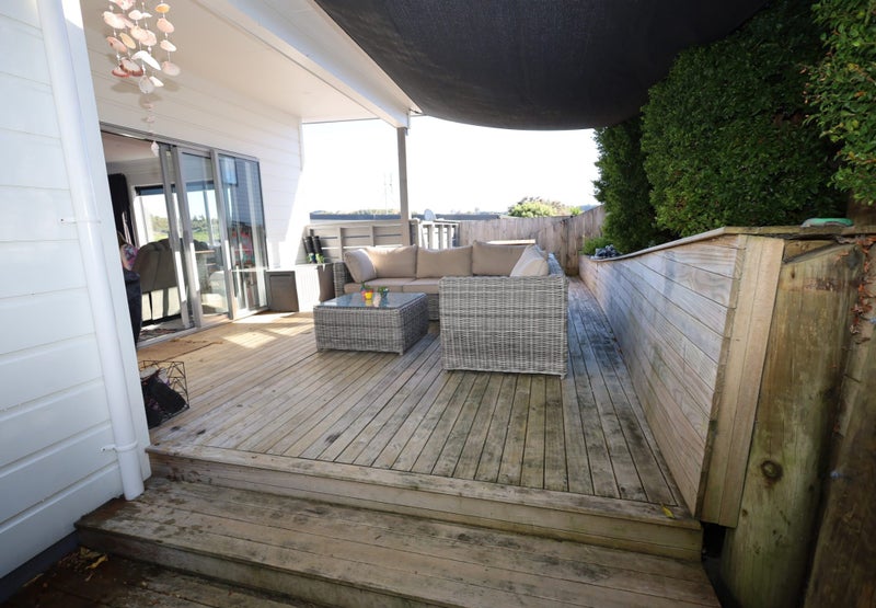 23 Rochfort Crescent, Pyes Pa, Tauranga - Carousel 2