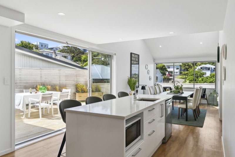 49C Waru Street, Khandallah, Wellington - Carousel 2