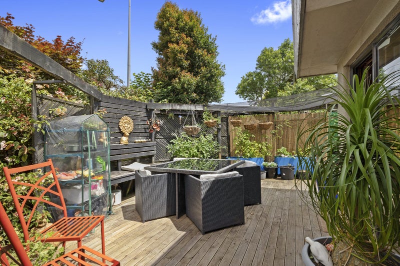 1/99 Mangorei Road, Merrilands, New Plymouth - Carousel 2