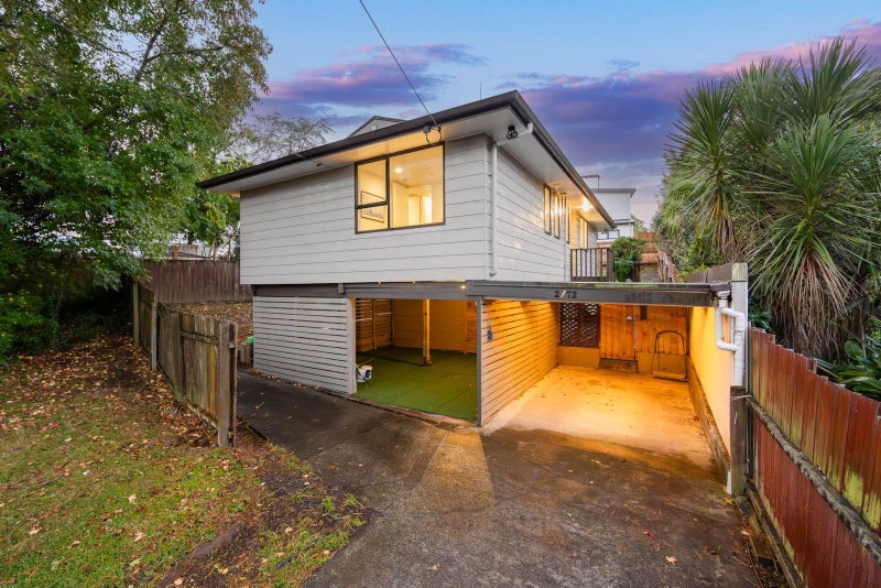 2/72 Shoreham Street, Avondale, Auckland - Carousel 1